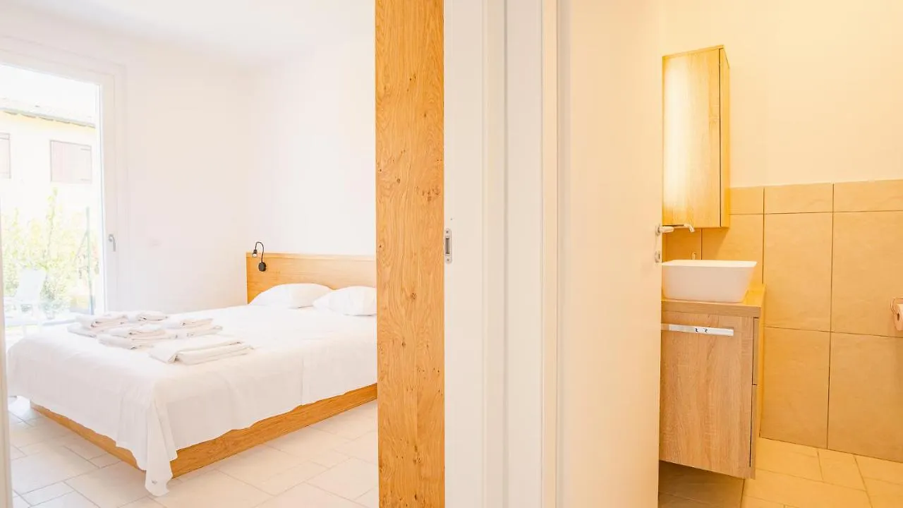 Il Vento Del Nord - Italian Homing Appartement Padenghe sul Garda 0*,
